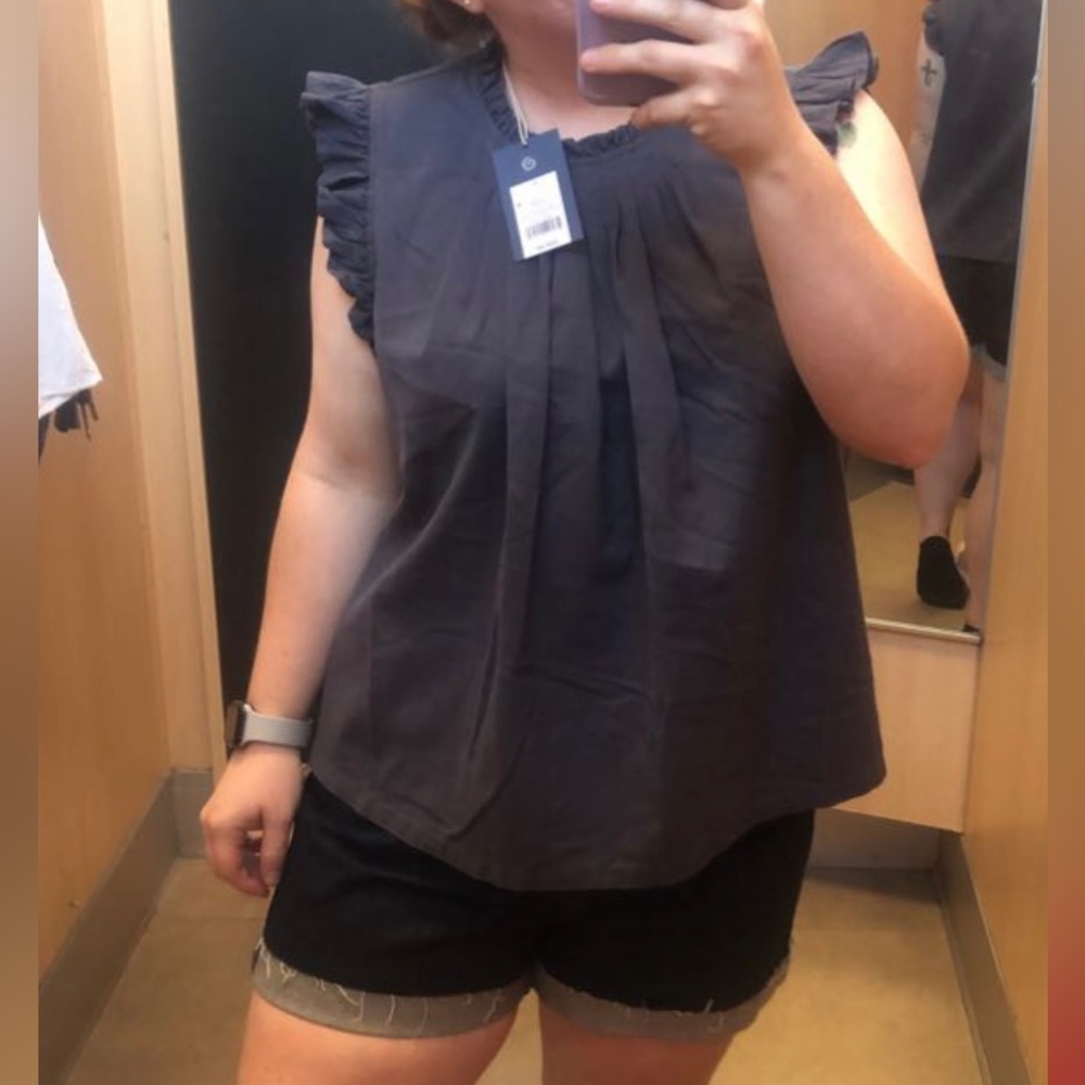Universal Thread navy blue women’s blouse